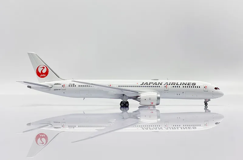 Japan Air Lines (JAL) Boeing 787-9 JA862J 1:400 JC Wings
