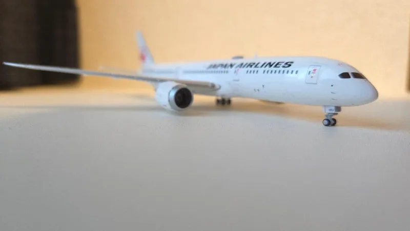 Japan Air Lines (JAL) Boeing 787-9 JA862J 1:400 JC Wings