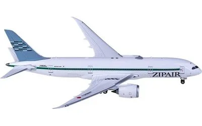 Zipair Tokyo Boeing 787-8 JA826J 1:400 Phoenix Models