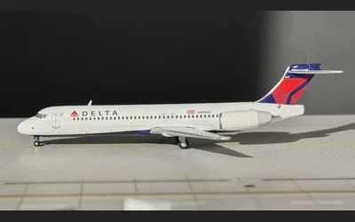 デルタ航空 ボーイング 717 N998AT