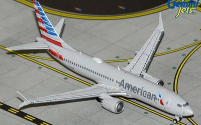 アメリカン航空 ボーイング 737 MAX 8 N326RP 画像1