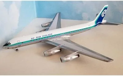 Air New Zealand Douglas DC-8-50 ZK-NZF 1:200 Aeroclassics