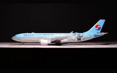 Korean Air Airbus A330-200 HL8227 1:400 JC Wings