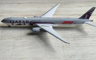 Qatar Airways Boeing 777-300ER A7-BEL 1:400 Phoenix Models