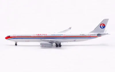 China Eastern Airlines Airbus A330-300 B-6125 1:400 Aviation400