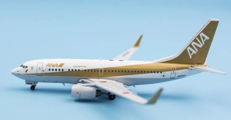 All Nippon Airways (ANA) Boeing 737-700 w/ Winglets JA02AN 1:400 Panda Model