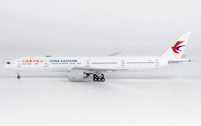 China Eastern Airlines Boeing 777-300ER B-7881 1:400 NG Models
