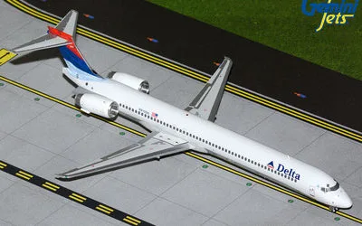 デルタ航空 マクドネル・ダグラス MD-90 N910DN