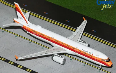 アメリカン航空 エアバス A321 N582UW 画像1