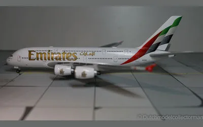 Emirates Airbus A380-800 A6-EOG 1:500 Herpa