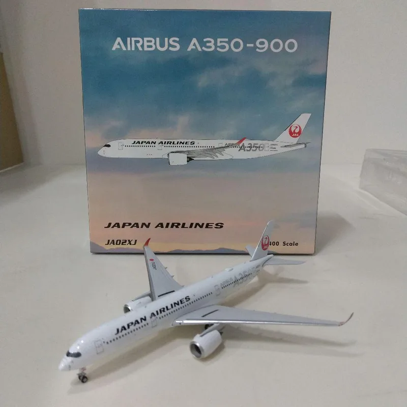 Japan Air Lines (JAL) Airbus A350-900 JA02XJ 1:400 Phoenix Models