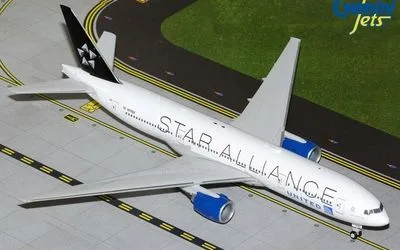 United Airlines Boeing 777-200 N77022 1:200 GeminiJets