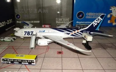All Nippon Airways (ANA) Boeing 787-8 JA802A 1:400 JC Wings