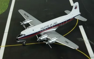 フィリピン航空 ダグラス DC-4 PI-C774 画像1