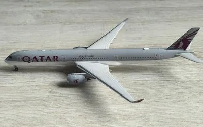 Qatar Airways Airbus A350-1000 A7-ANR 1:400 Phoenix Models