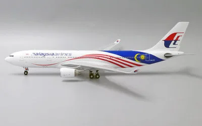 Malaysia Airlines Airbus A330-200 9M-MTX 1:200 JC Wings