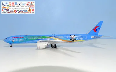 China Eastern Airlines Boeing 777-300ER B-2002 1:400 Aviation400