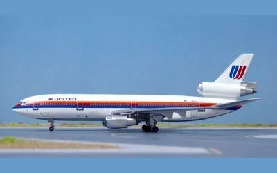 United Airlines McDonnell Douglas DC-10-30 N1853U 1:400 Aeroclassics
