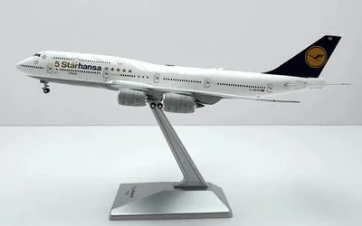 Lufthansa Boeing 747-8 D-ABYM 1:400 YY Model