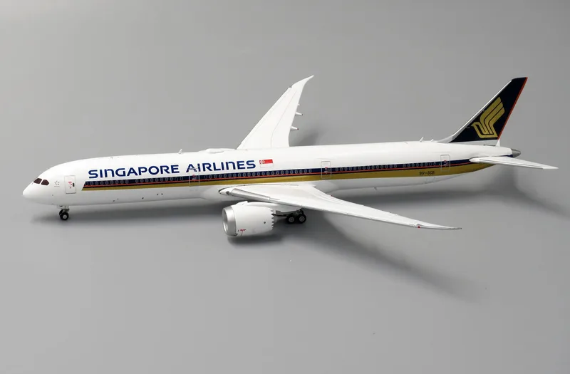 Singapore Airlines Boeing 787-10 9V-SCB 1:400 JC Wings