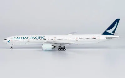 キャセイパシフィック ボーイング 777-300ER B-KQF 画像1