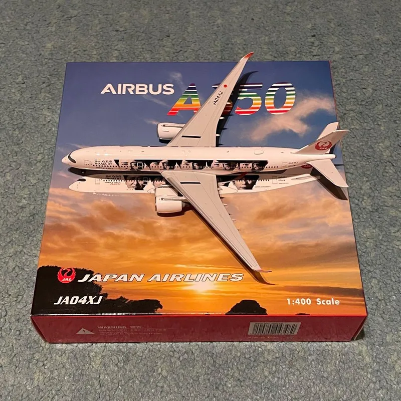 Japan Air Lines (JAL) Airbus A350-900 JA04XJ 1:400 Phoenix Models