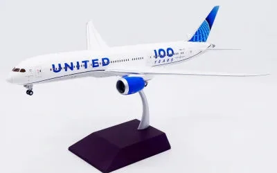 United Airlines Boeing 787-9 N61101 1:200 GeminiJets