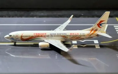 China Eastern Airlines Boeing 737-800 w/ Winglets B-1791 1:400 NG Models