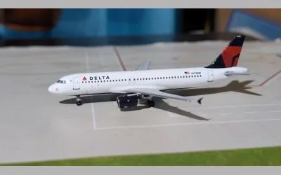 デルタ航空 エアバス A320-200 N378NW 画像1