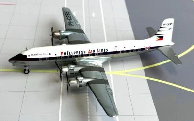 Philippine Airlines Douglas DC-6B PI-C295 1:200 Herpa
