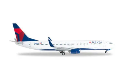 デルタ航空 ボーイング 737-900 w/ Winglets N802DN