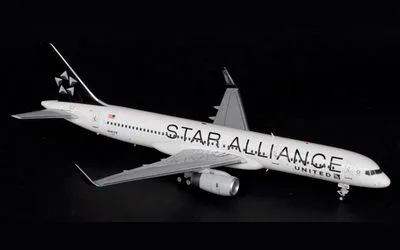 ユナイテッド航空 ボーイング 757-200 w/ Winglets N14120