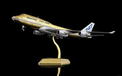 Boeing House Boeing 747-400 N401PW 1:200 SQ Wings