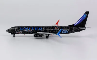 United Airlines Boeing 737-800 w/ Scimitar Winglets N36272 1:400 NG Models