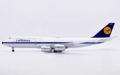 Lufthansa Boeing 747-8 D-ABYT 1:200 JC Wings