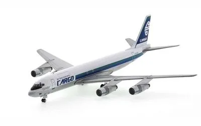 Air New Zealand Douglas DC-8-50FJet Trader ZK-NZD 1:200 Aeroclassics
