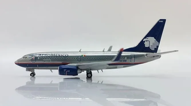 Aeromexico Boeing 737-700 w/ Winglets XA-CAM 1:400 JC Wings