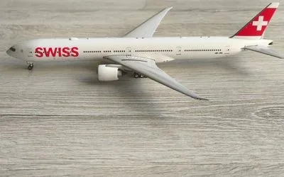 スイス航空 ボーイング 777-300ER HB-JNL