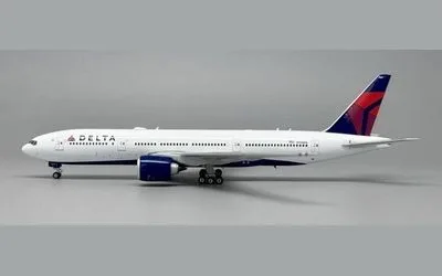 デルタ航空 ボーイング 777-200LR N709DN