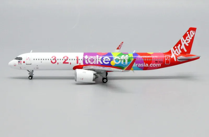 AirAsia Airbus A321neo 9M-VAA 1:400 JC Wings