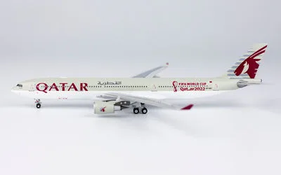 Qatar Airways Airbus A330-300 A7-AEF 1:400 NG Models
