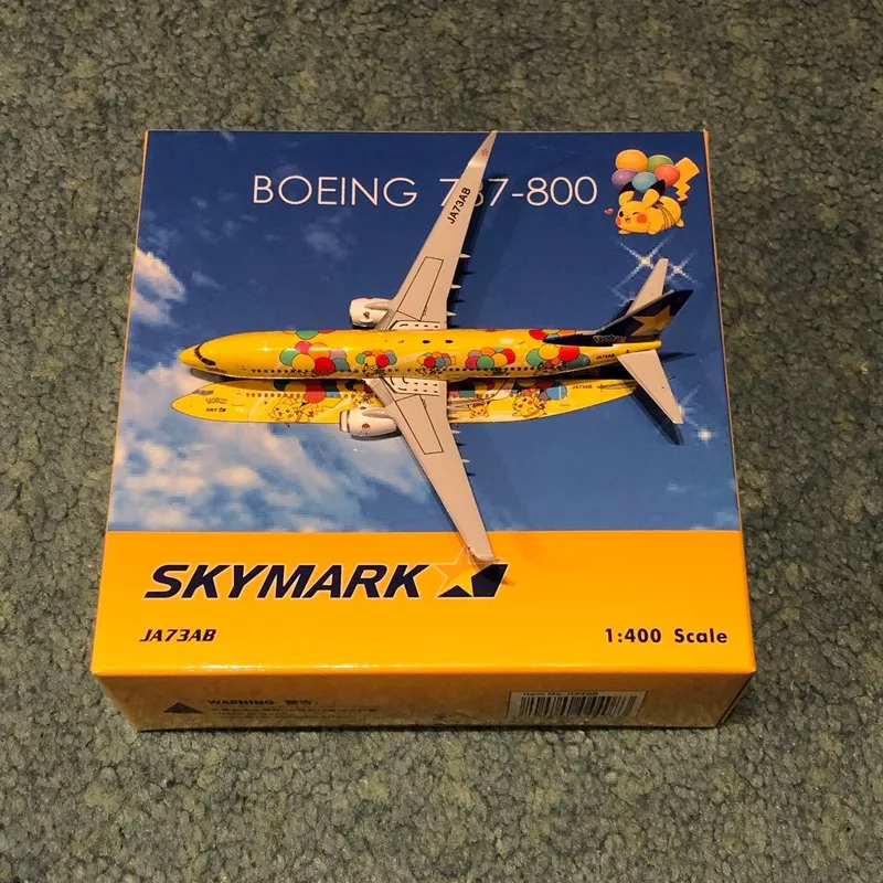 Skymark Airlines Boeing 737-800 w/ Winglets JA73AB 1:400 Phoenix Models