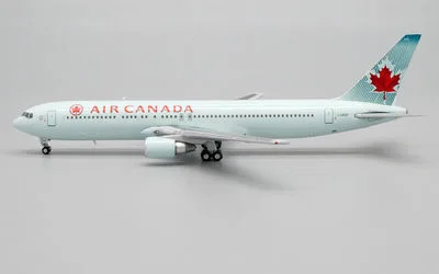 Air Canada Boeing 767-300 C-GBZR 1:400 JC Wings