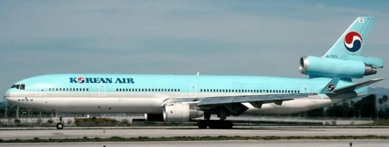 Korean Air McDonnell Douglas MD-11 HL7373 1:400 JC Wings