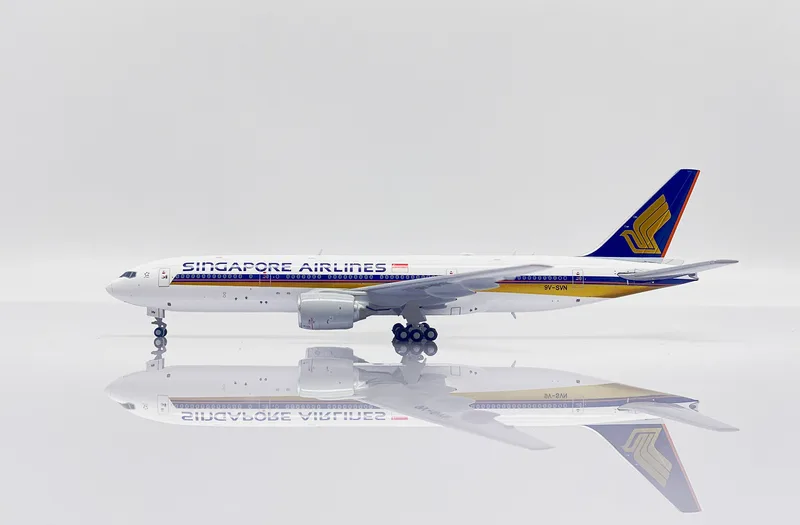 Singapore Airlines Boeing 777-200 9V-SVN 1:400 JC Wings