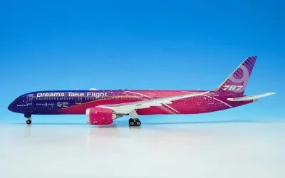 Boeing House Boeing 787-9 N1015B 1:200 SQ Wings