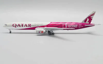Qatar Airways Boeing 777-300ER A7-BEB 1:400 JC Wings