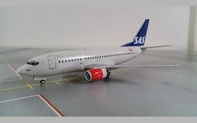 Scandinavian Airlines (SAS) Boeing 737-500 LN-BRX 1:200 JC Wings