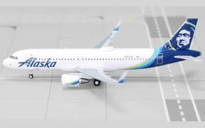 Alaska Airlines Airbus A320 w/ Sharklets N364VA 1:400 Panda Model
