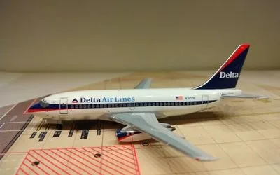Delta Air Lines Boeing 737-200 N317DL 1:400 Aeroclassics